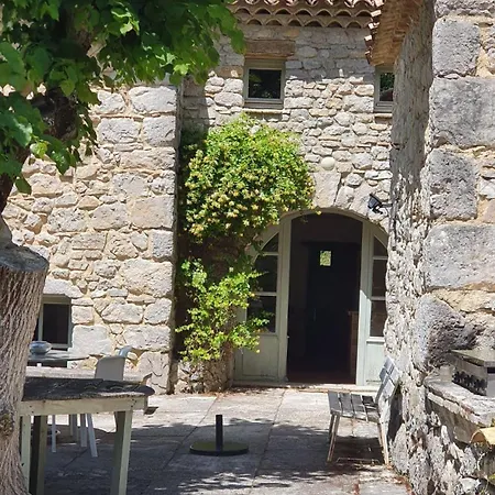 Maison Authentique En Drôme Provençale Hébergement de vacances Montreal-les-Sources