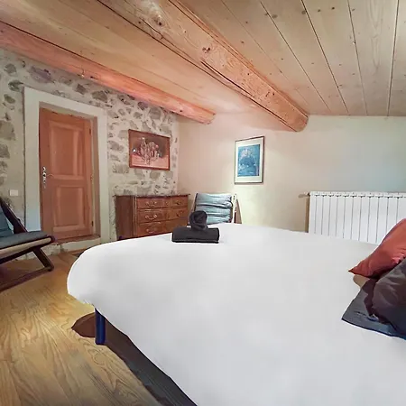 Hébergement de vacances Maison Authentique En Drôme Provençale *