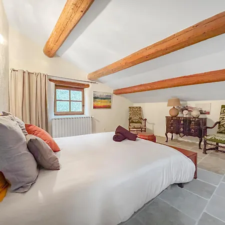 Hébergement de vacances Maison Authentique En Drôme Provençale *